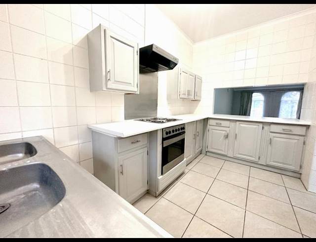 2 BEDROOM APARTMENT FOR SALE IN NEW REDRUTH
